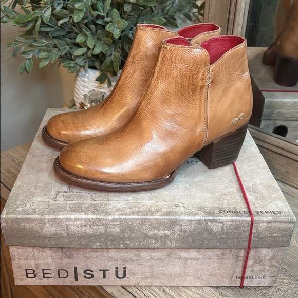 BED|STU Shoes - Bed Stu Yell Leather Ankle Boots Rustic Tan Size 8.5 or 9.5